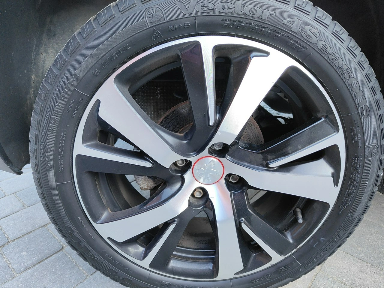 Peugeot 2008 - Zdjęcie 36