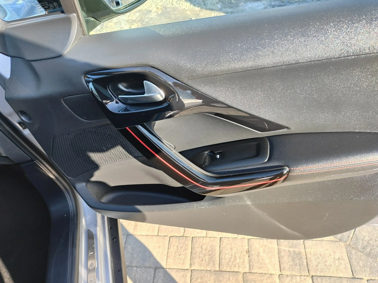 Peugeot 2008 - Zdjęcie 24