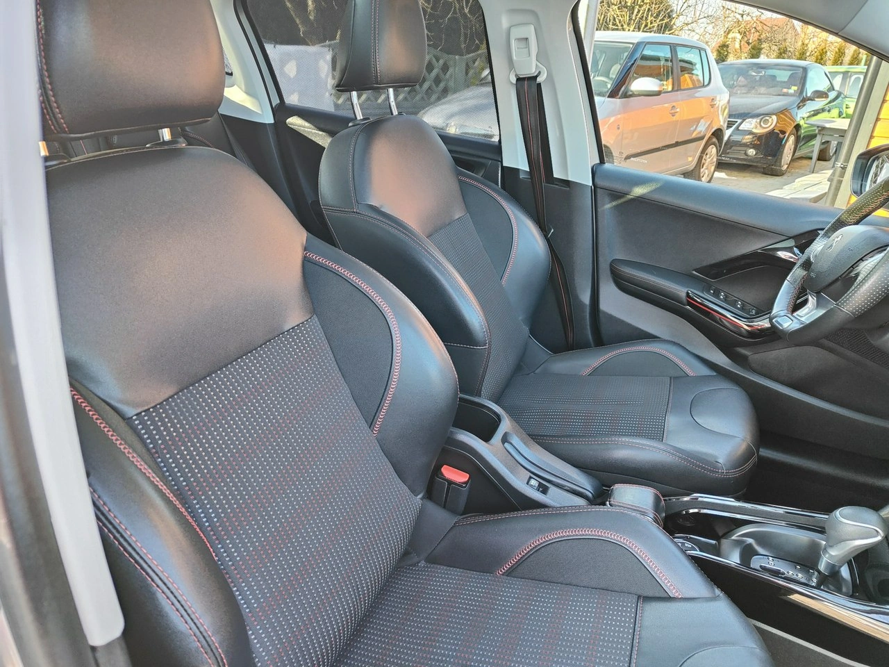 Peugeot 2008 - Zdjęcie 22