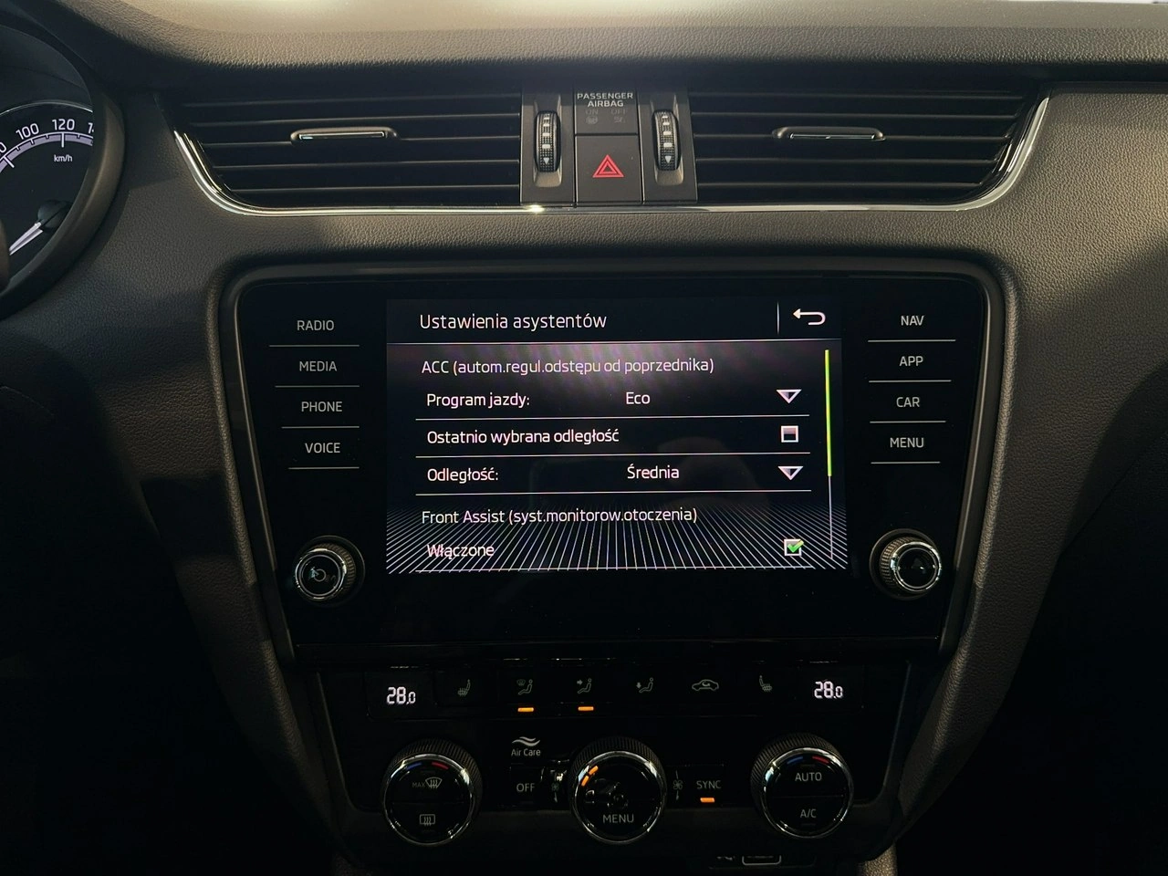 Skoda Octavia - Zdjęcie 22