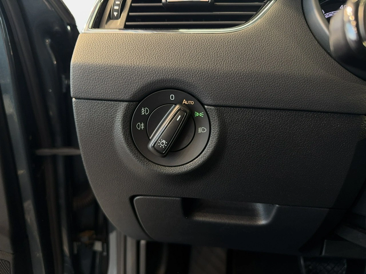 Skoda Octavia - Zdjęcie 29