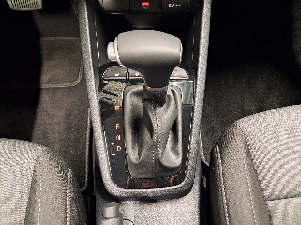 Kia Stonic - Zdjęcie 22