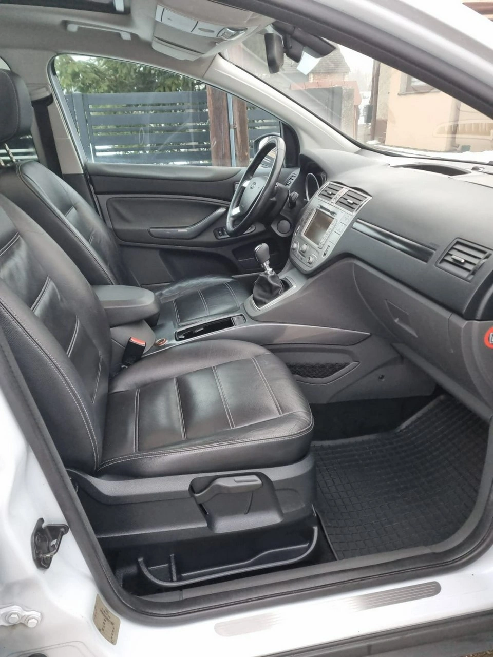 Ford Kuga - Zdjęcie 9