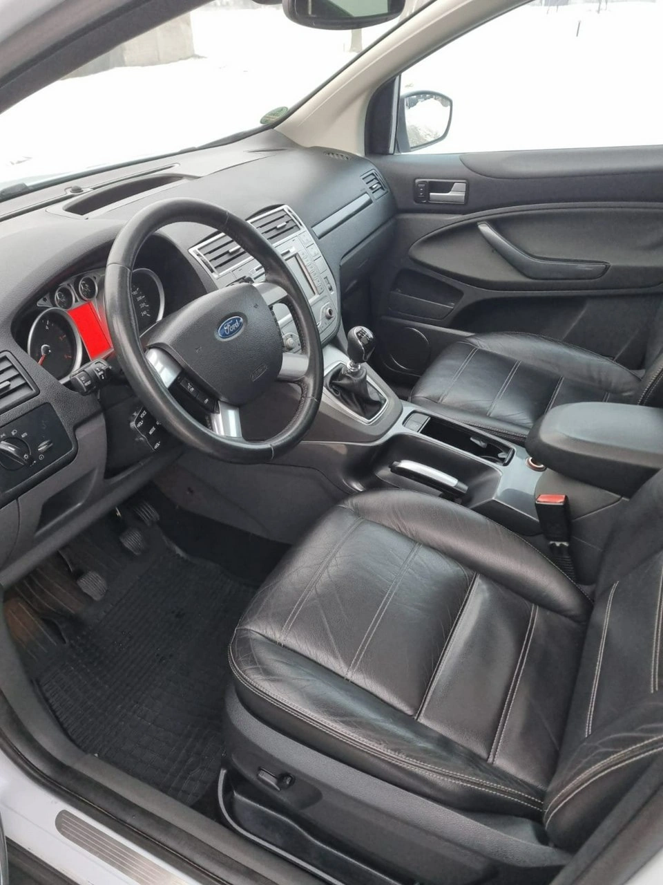 Ford Kuga - Zdjęcie 6