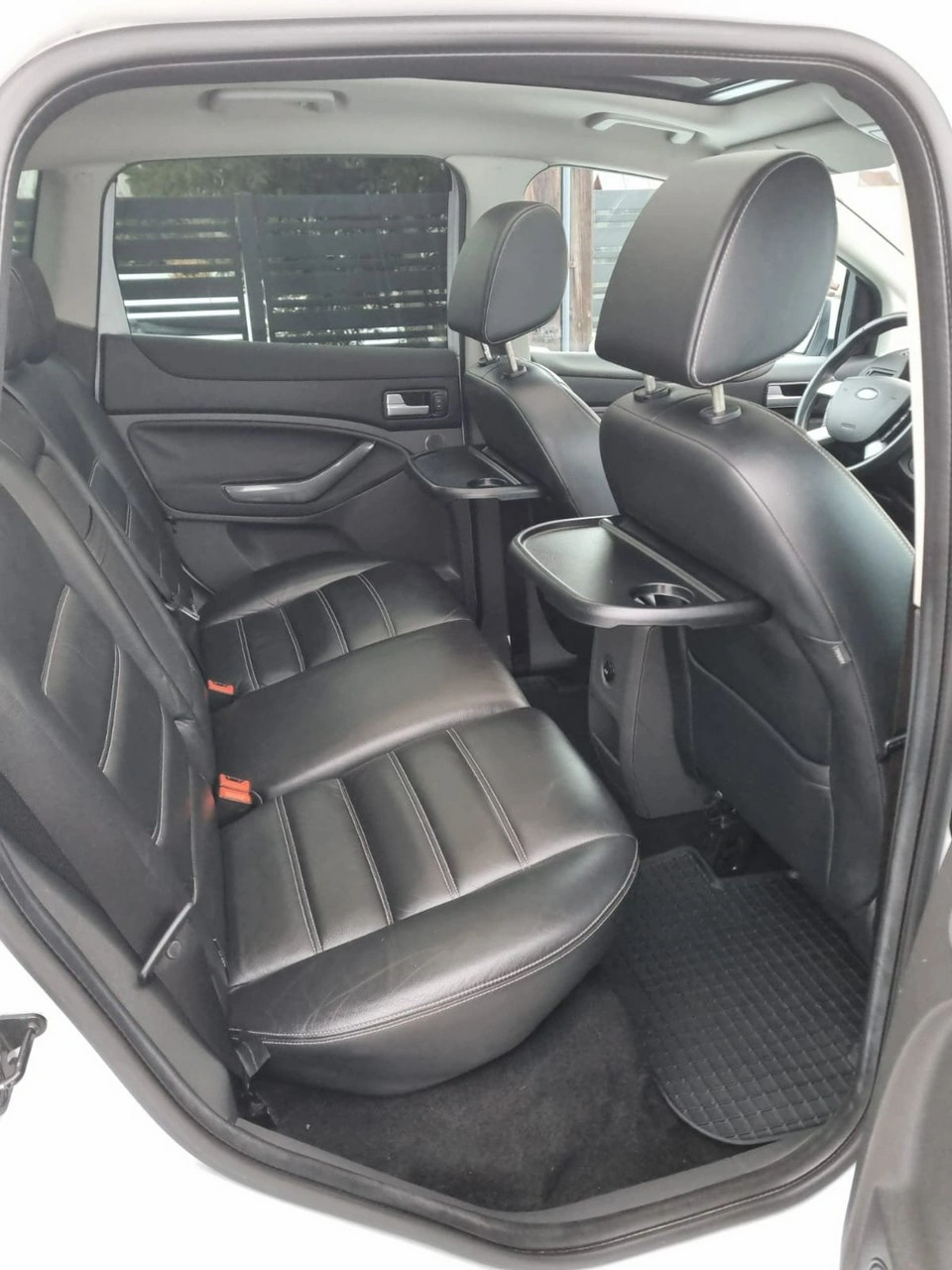 Ford Kuga - Zdjęcie 8