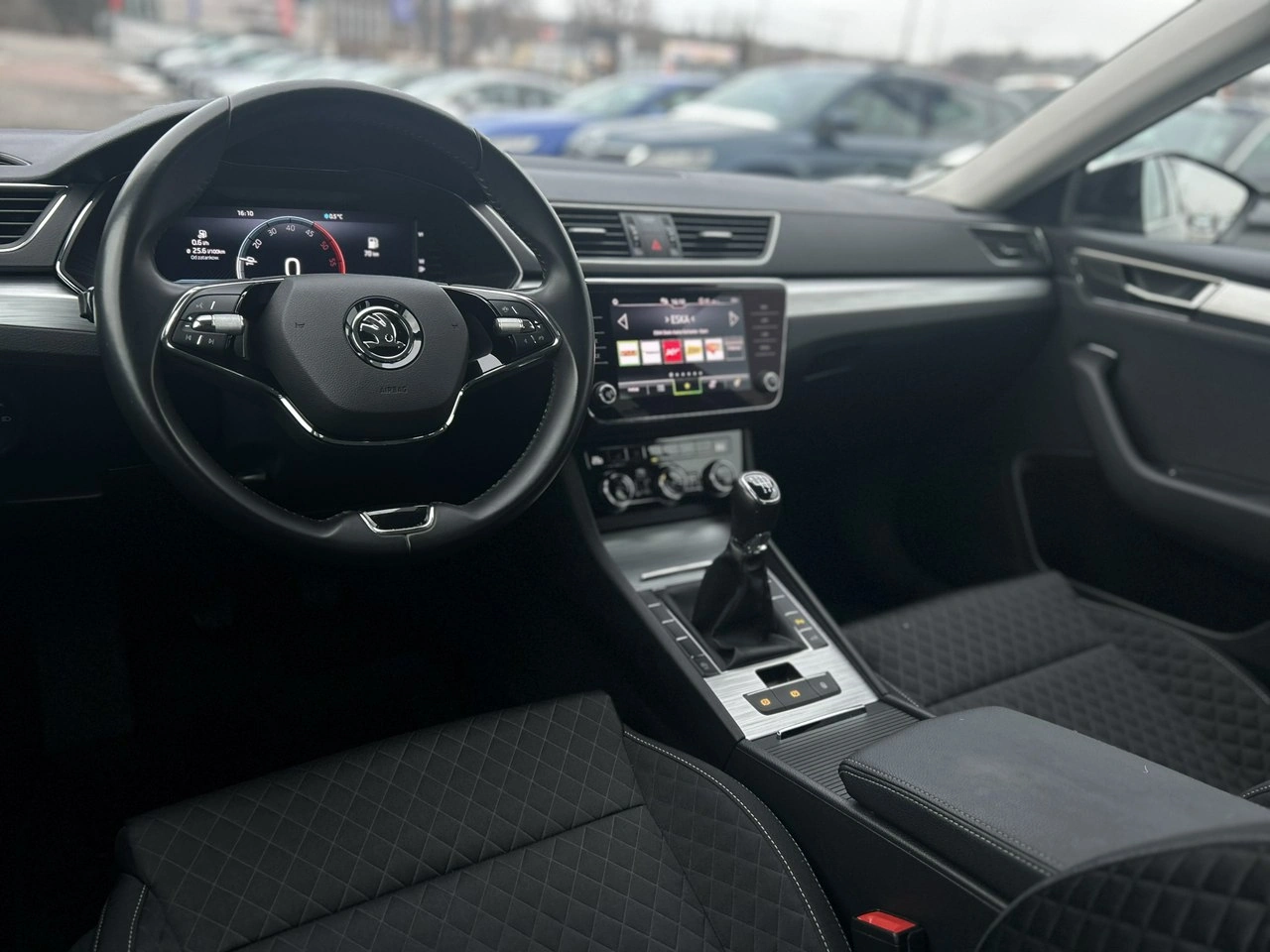 Skoda Superb - Zdjęcie 12