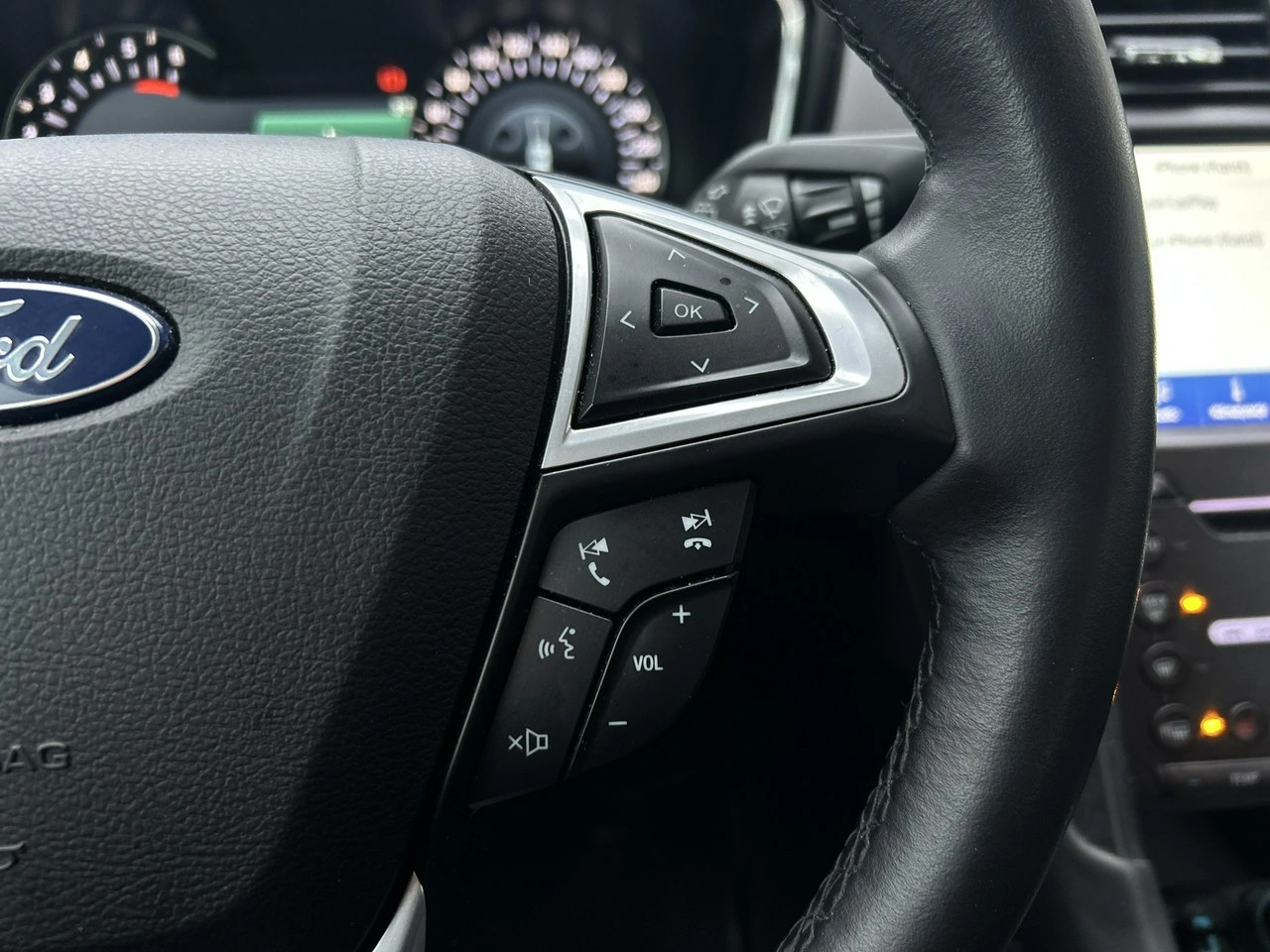 Ford Mondeo - Zdjęcie 8