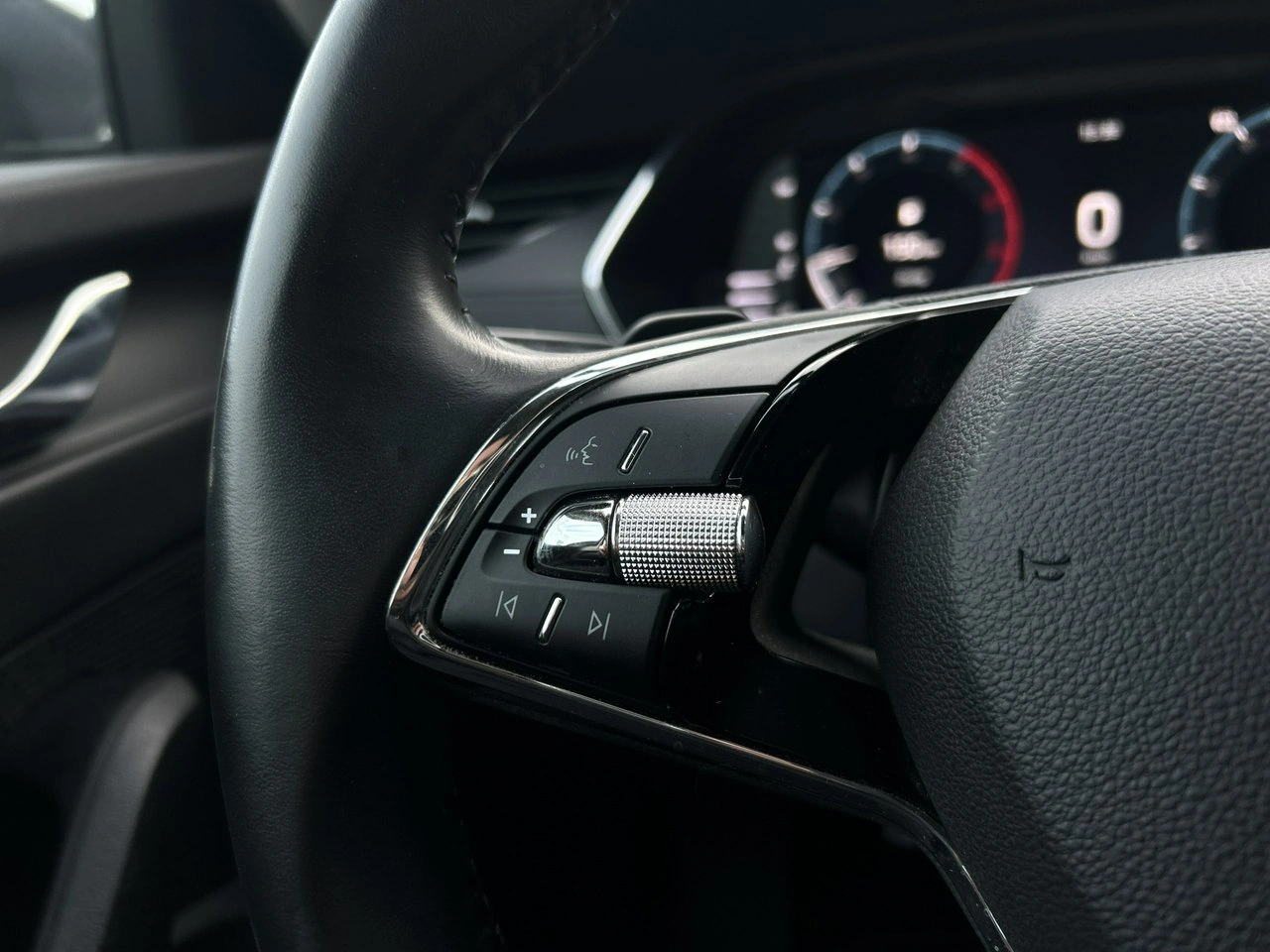 Skoda Octavia - Zdjęcie 9