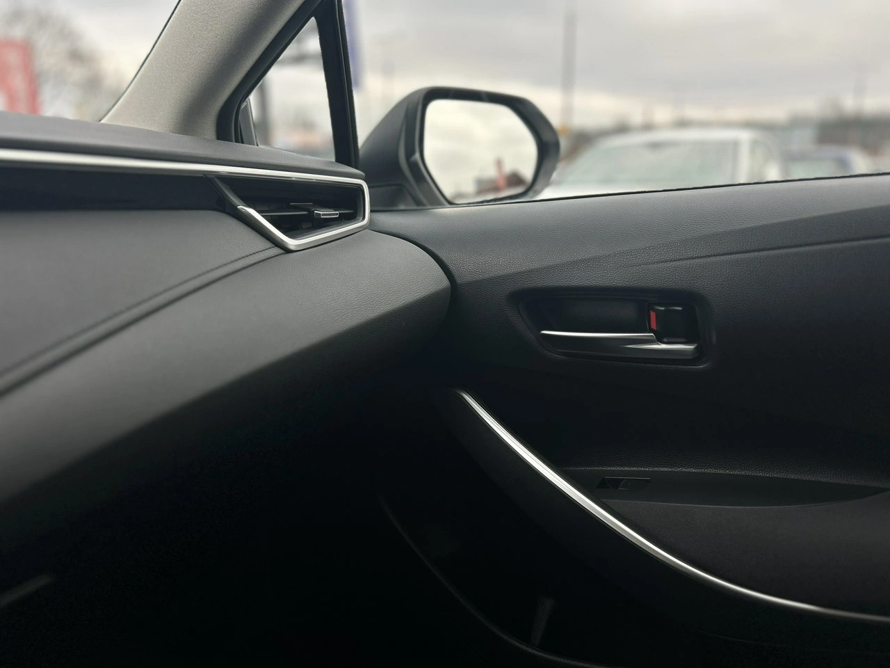 Toyota Corolla - Zdjęcie 30