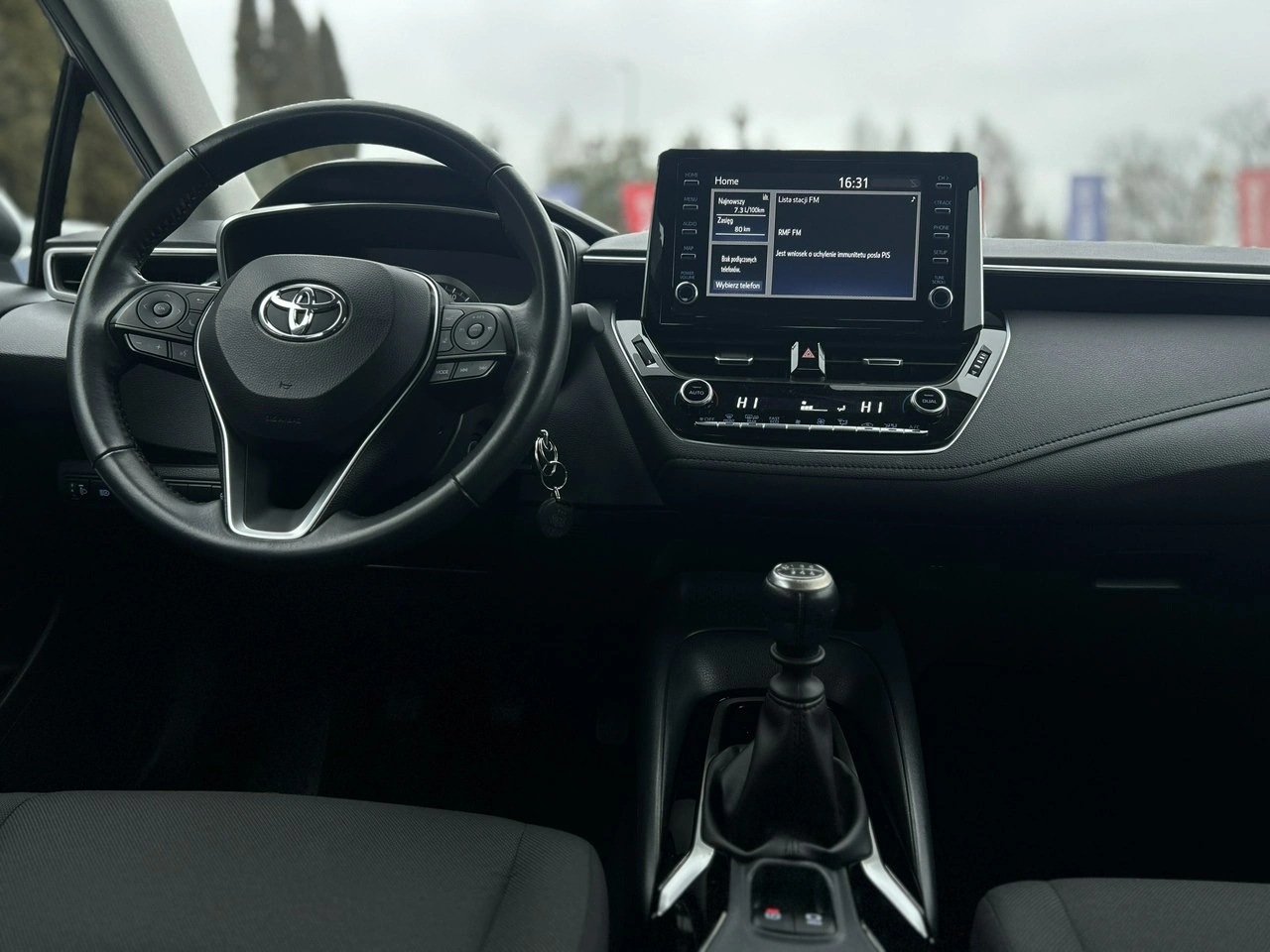 Toyota Corolla - Zdjęcie 16