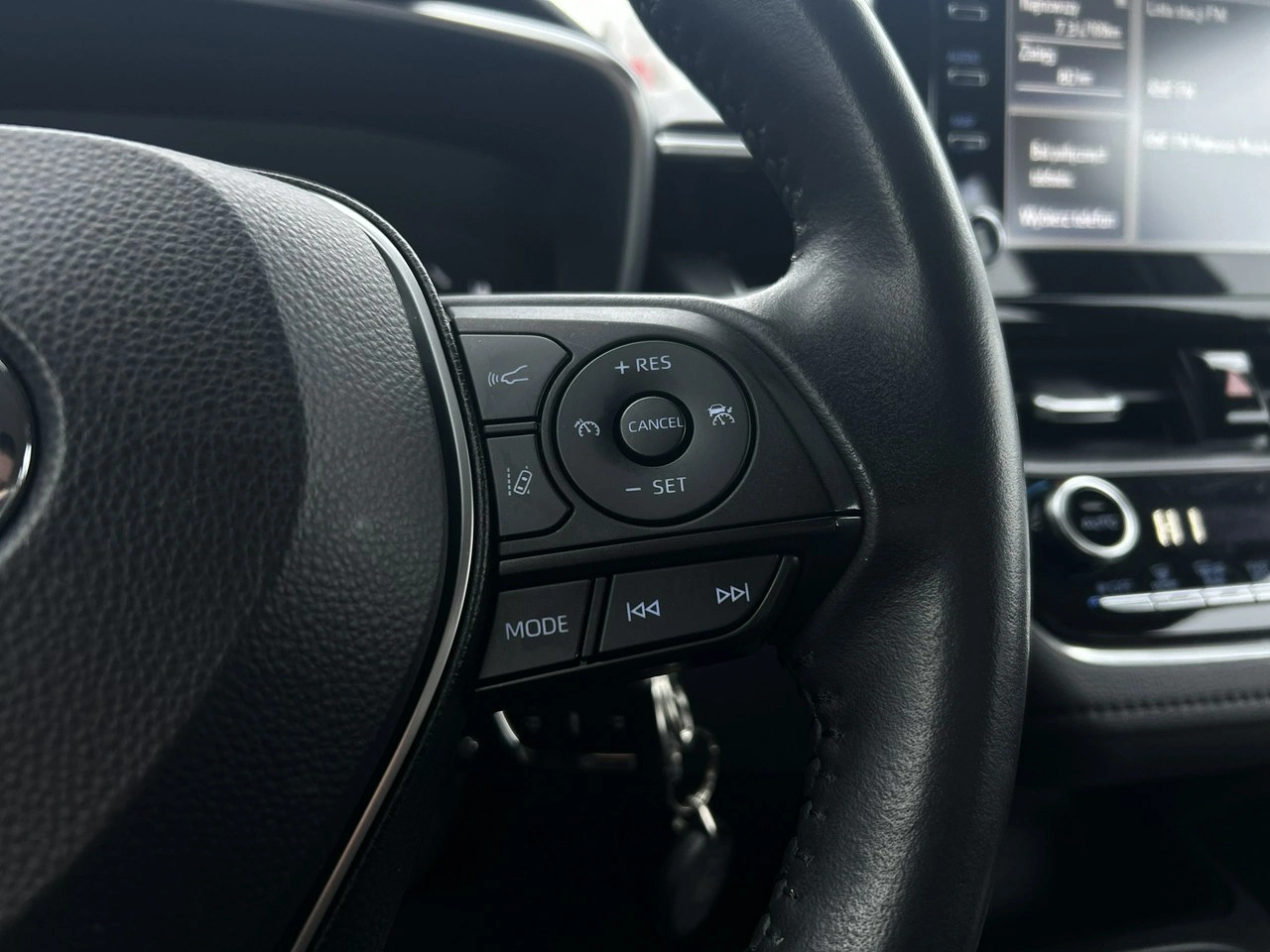 Toyota Corolla - Zdjęcie 18