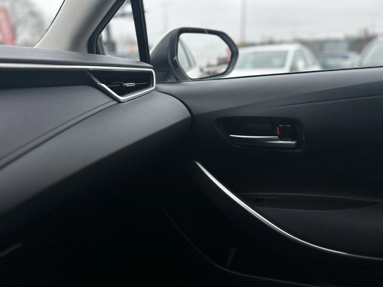 Toyota Corolla - Zdjęcie 29