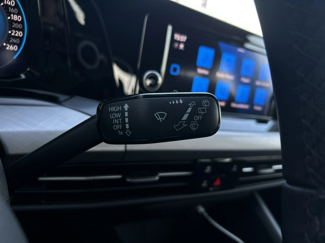 Volkswagen Golf - Zdjęcie 19