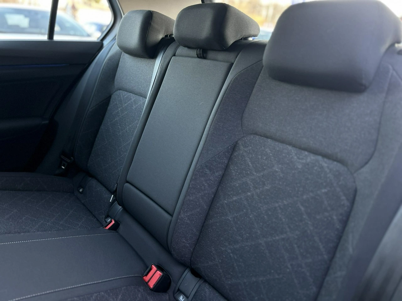 Volkswagen Golf - Zdjęcie 35