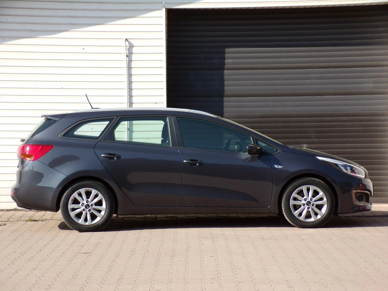 Kia Ceed - Zdjęcie 11