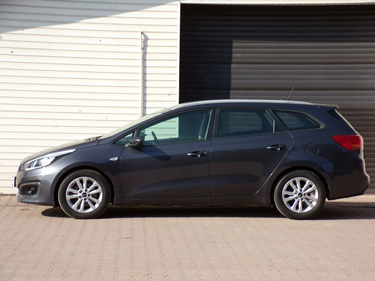 Kia Ceed - Zdjęcie 14