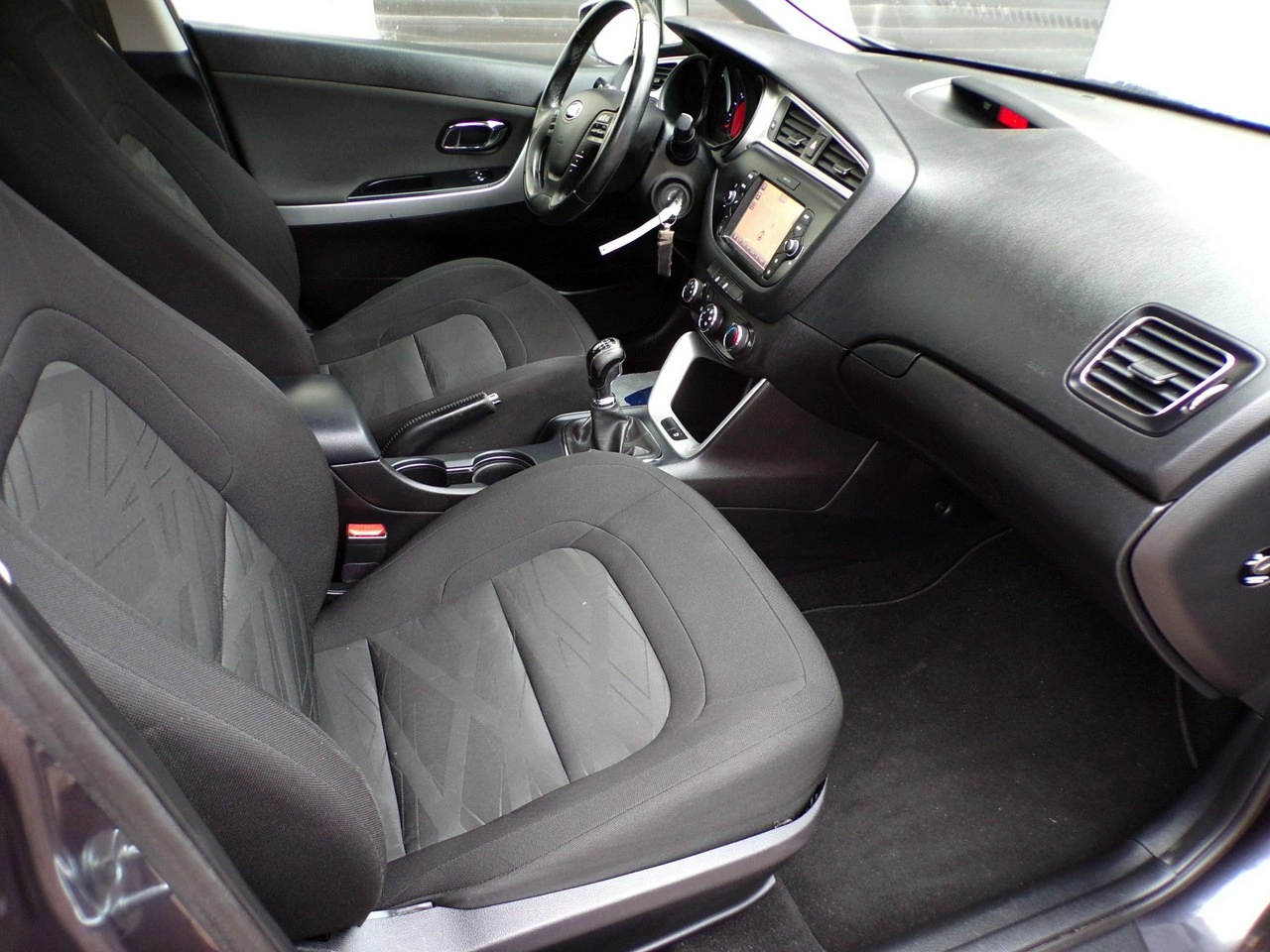 Kia Ceed - Zdjęcie 23