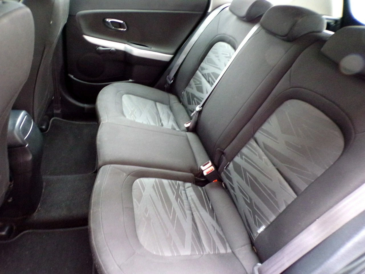 Kia Ceed - Zdjęcie 28