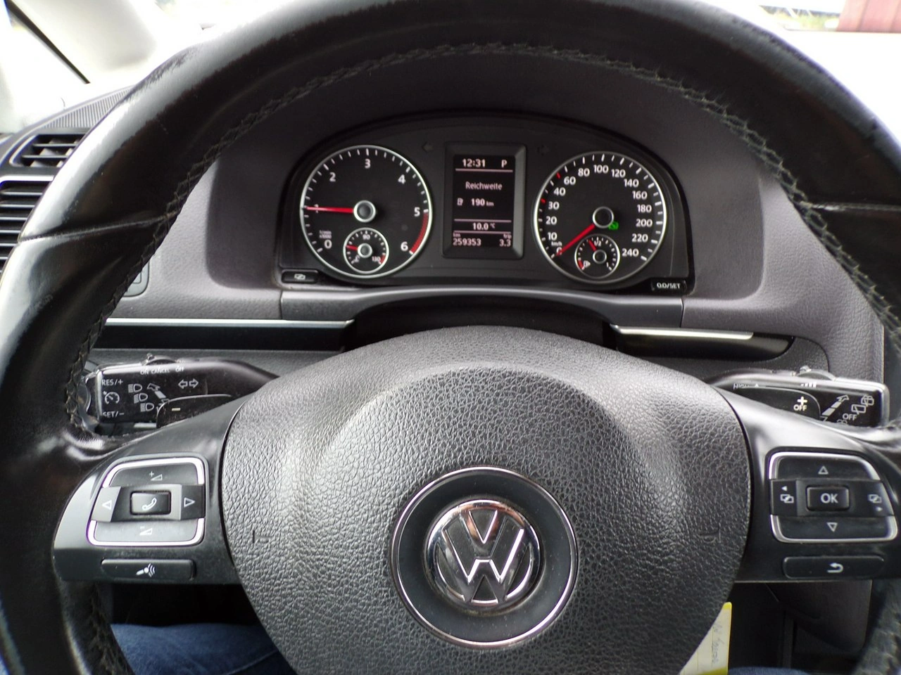 Volkswagen Touran - Zdjęcie 18