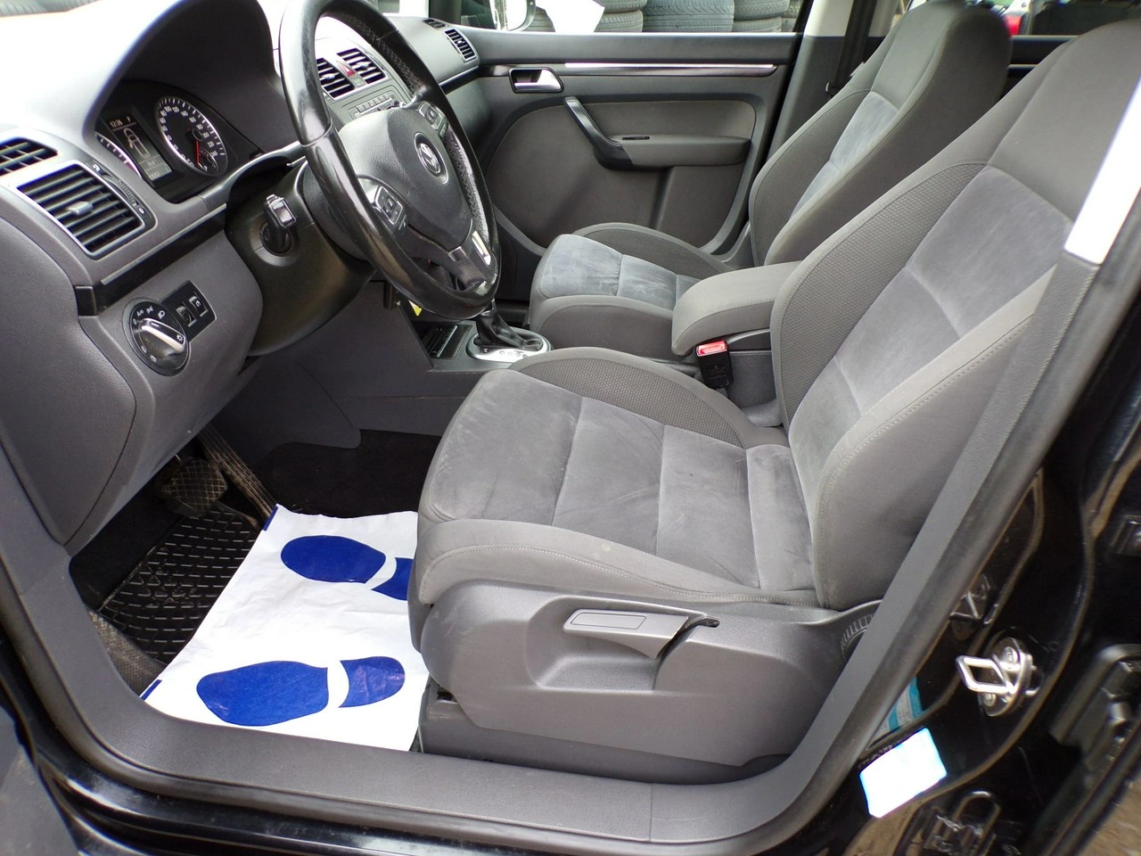 Volkswagen Touran - Zdjęcie 22