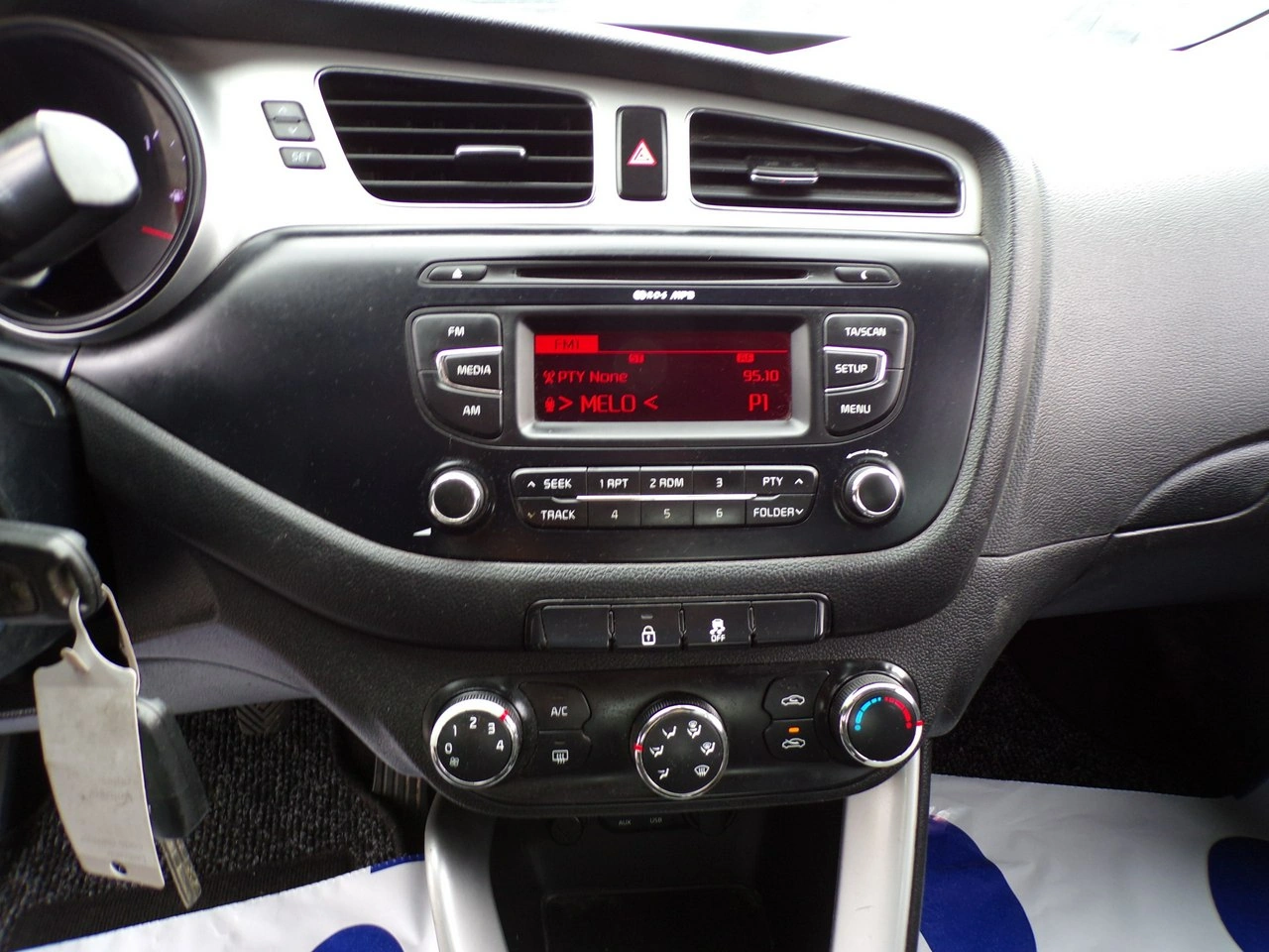 Kia Ceed - Zdjęcie 20