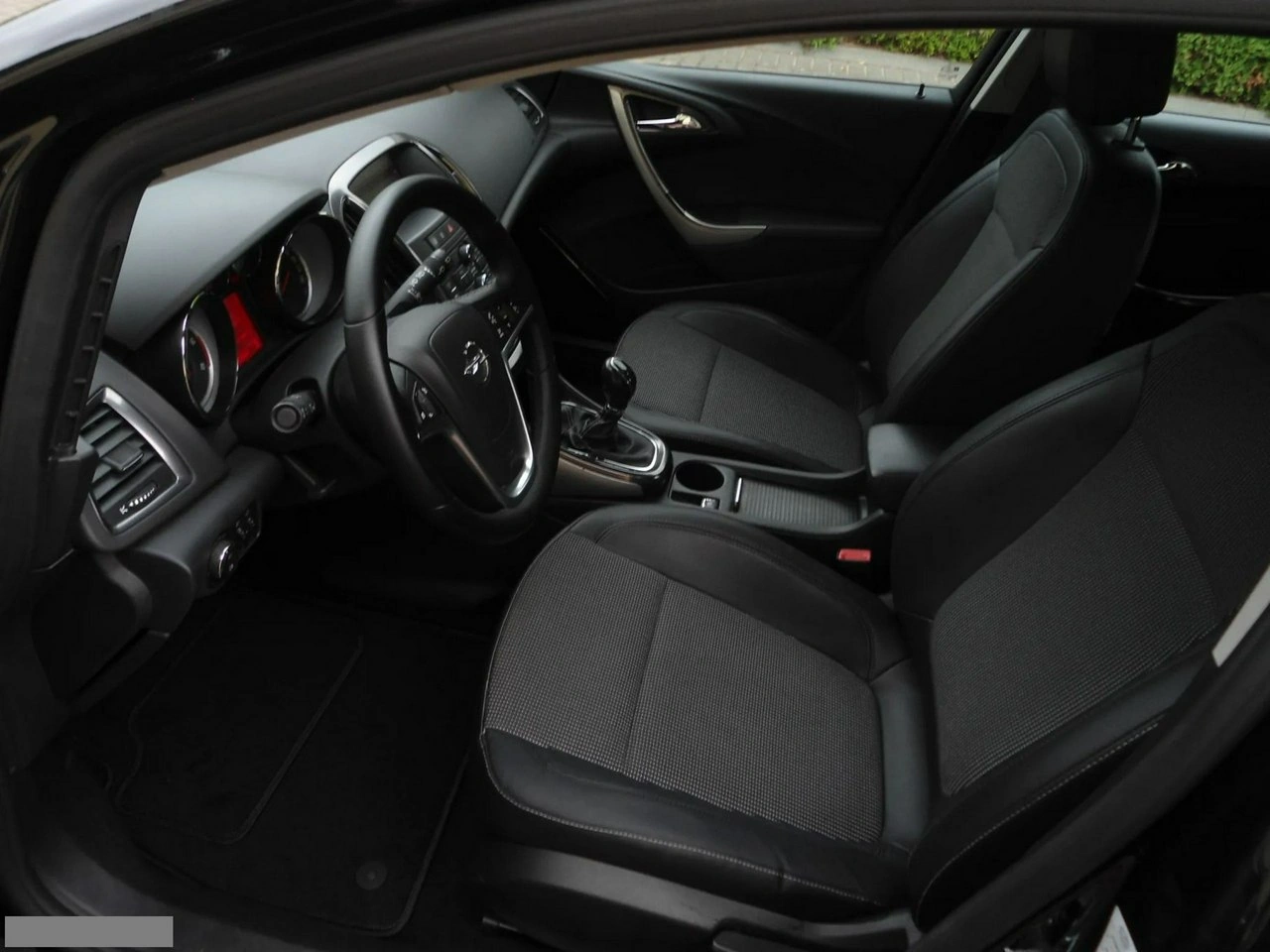 Opel Astra - Zdjęcie 22