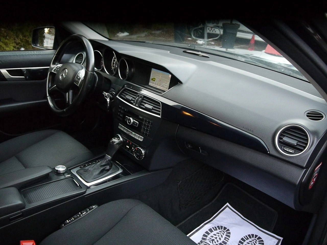 Mercedes C 220 - Zdjęcie 29