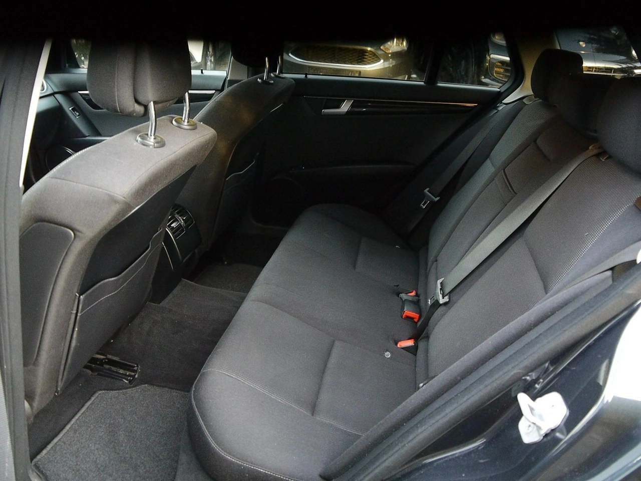 Mercedes C 220 - Zdjęcie 36