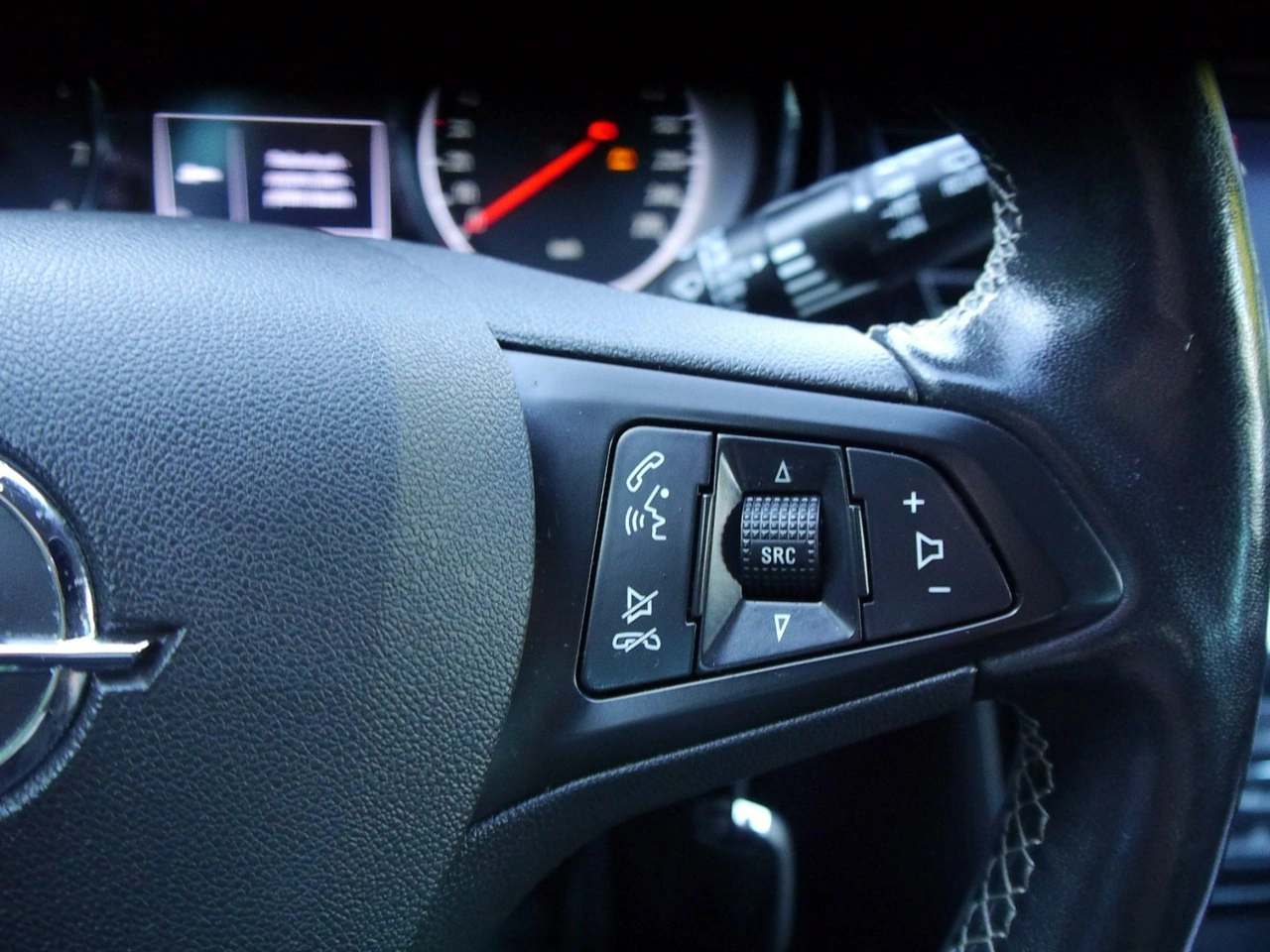 Opel Astra - Zdjęcie 30