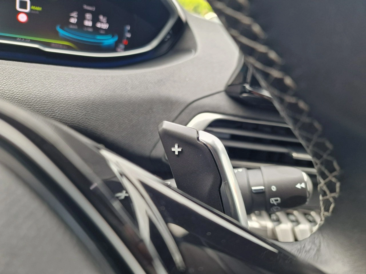 Peugeot 3008 - Zdjęcie 25