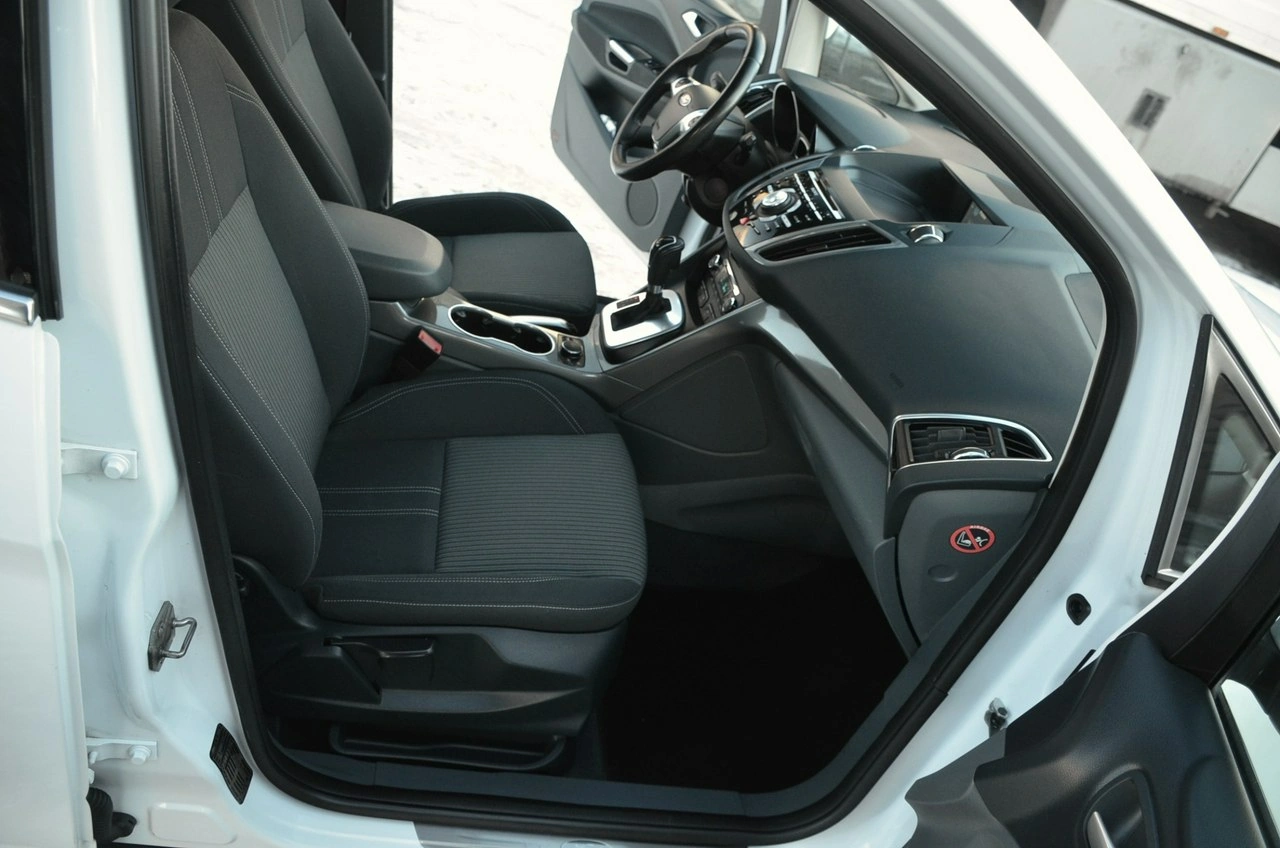 Ford C-MAX - Zdjęcie 19