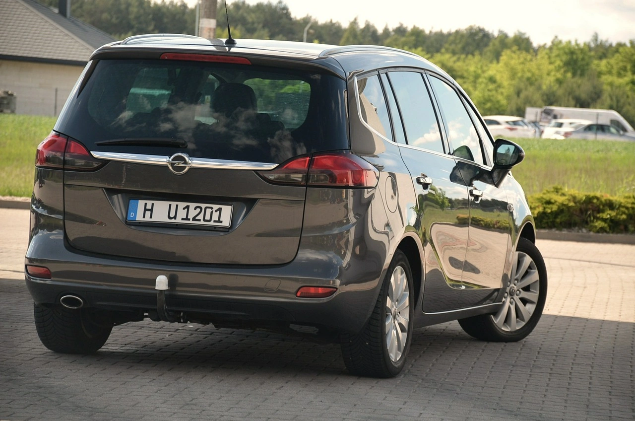 Opel Zafira - Zdjęcie 9