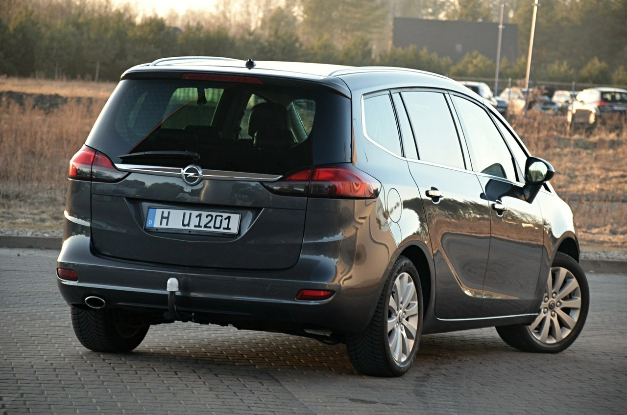 Opel Zafira - Zdjęcie 9