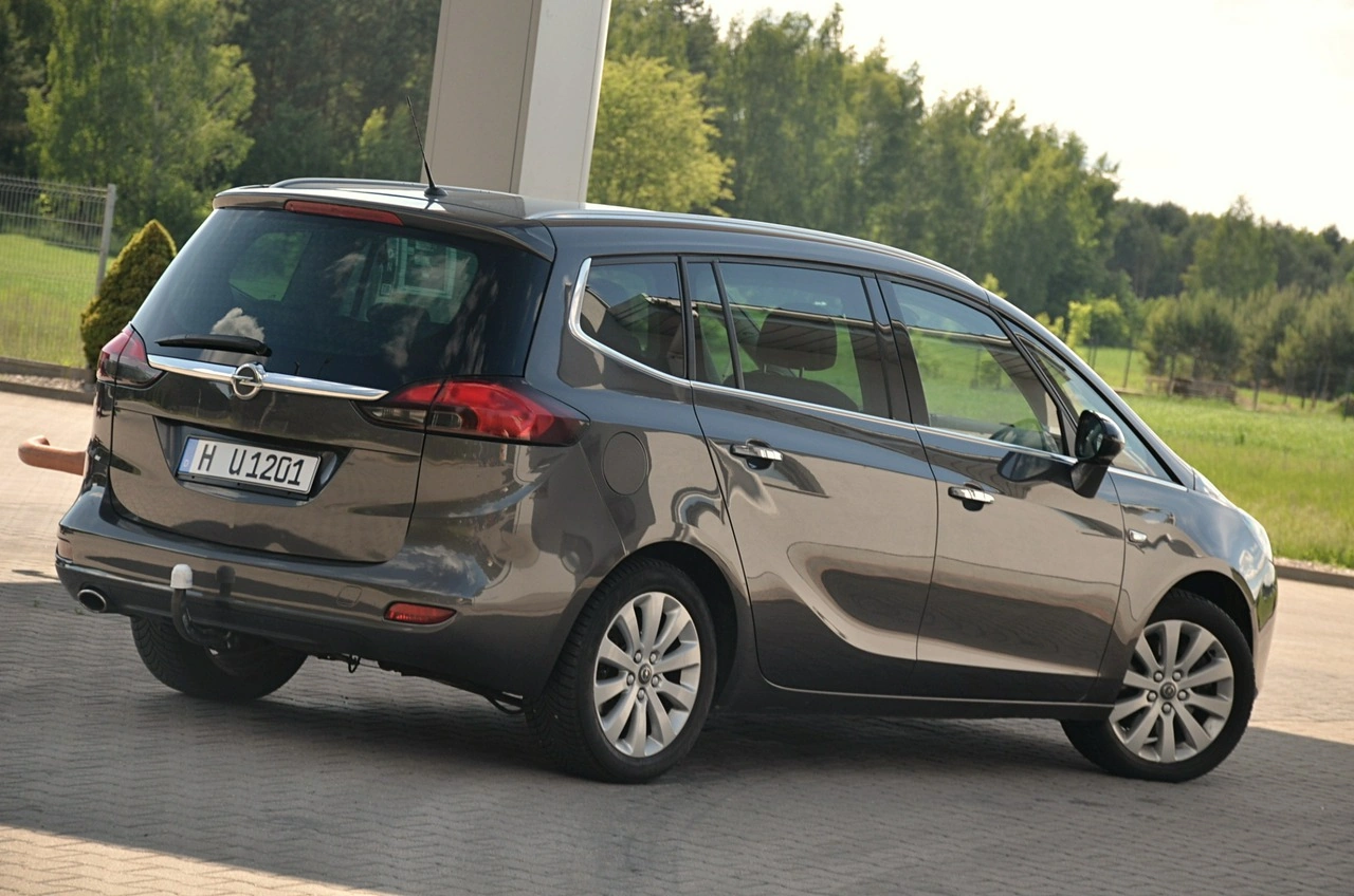 Opel Zafira - Zdjęcie 10