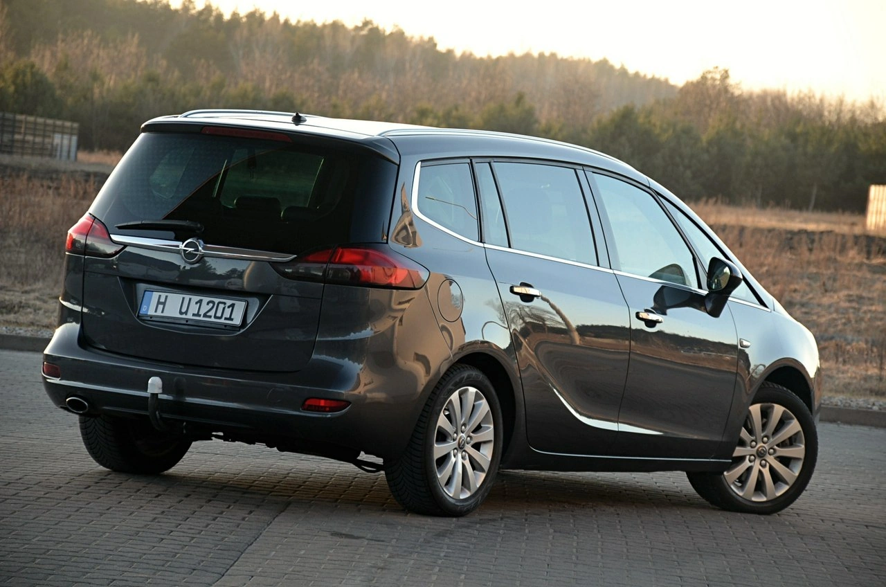 Opel Zafira - Zdjęcie 11