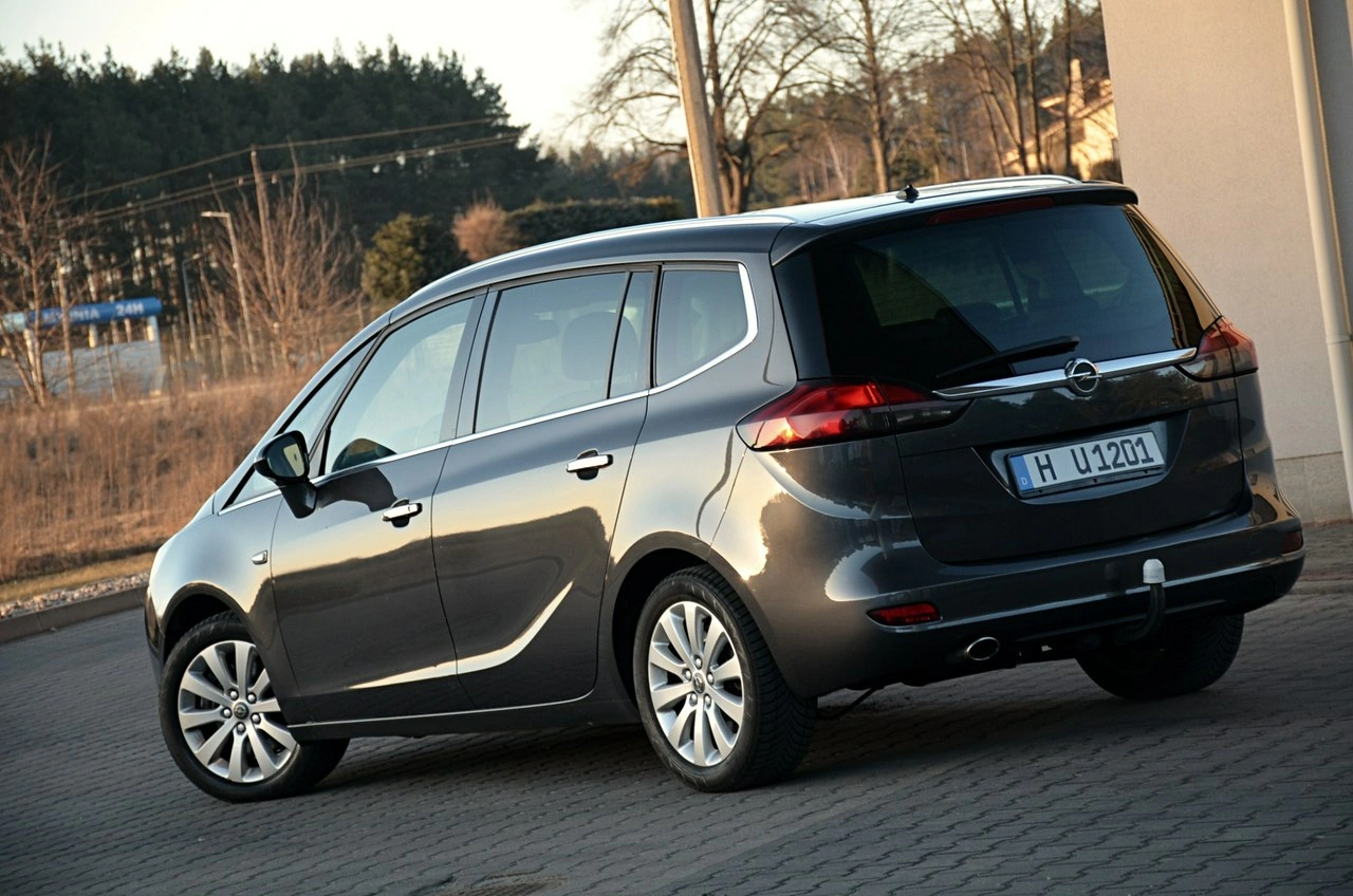 Opel Zafira - Zdjęcie 12