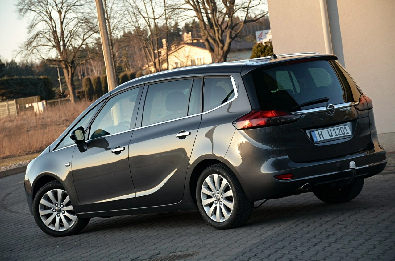 Opel Zafira - Zdjęcie 13