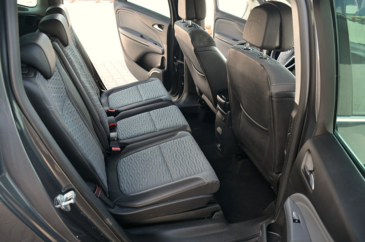 Opel Zafira - Zdjęcie 14