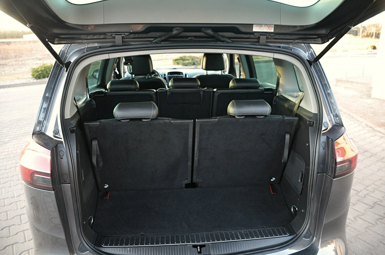Opel Zafira - Zdjęcie 17