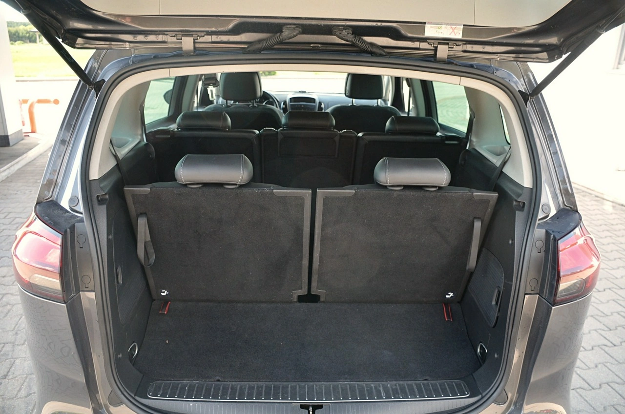 Opel Zafira - Zdjęcie 20