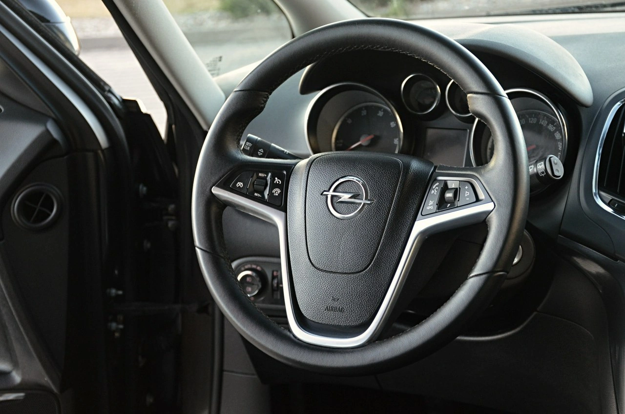 Opel Zafira - Zdjęcie 20