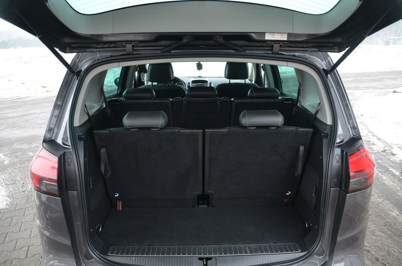 Opel Zafira - Zdjęcie 21