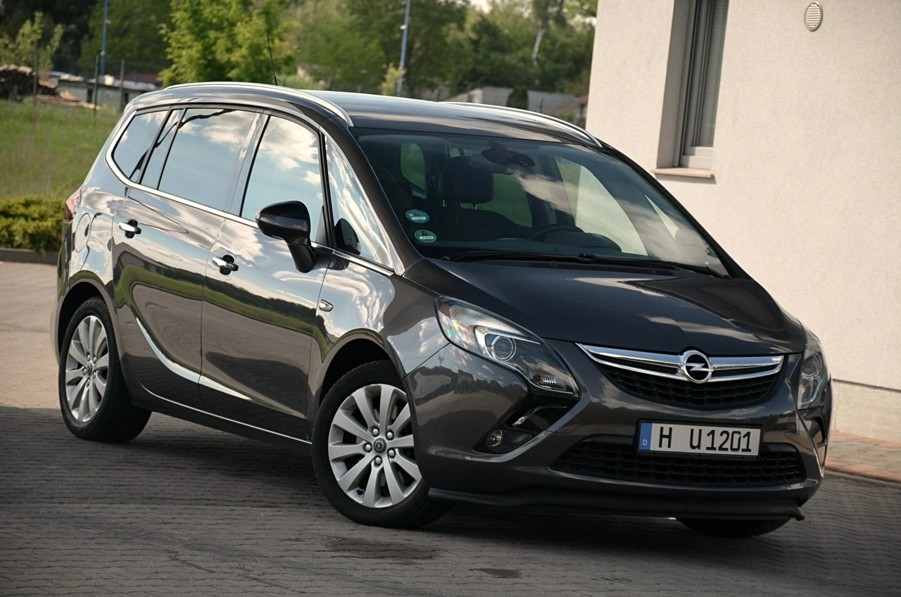 Opel Zafira - Zdjęcie 2