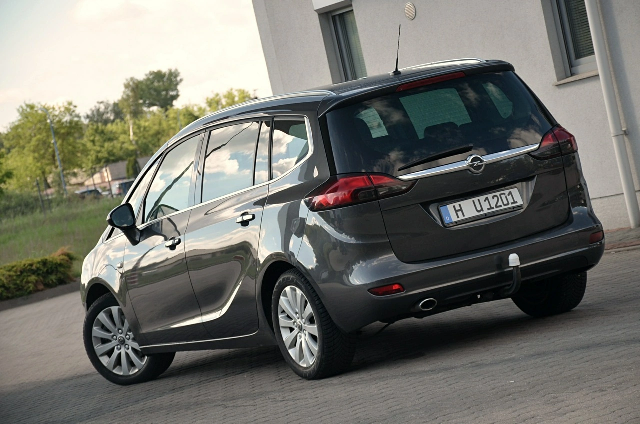 Opel Zafira - Zdjęcie 8