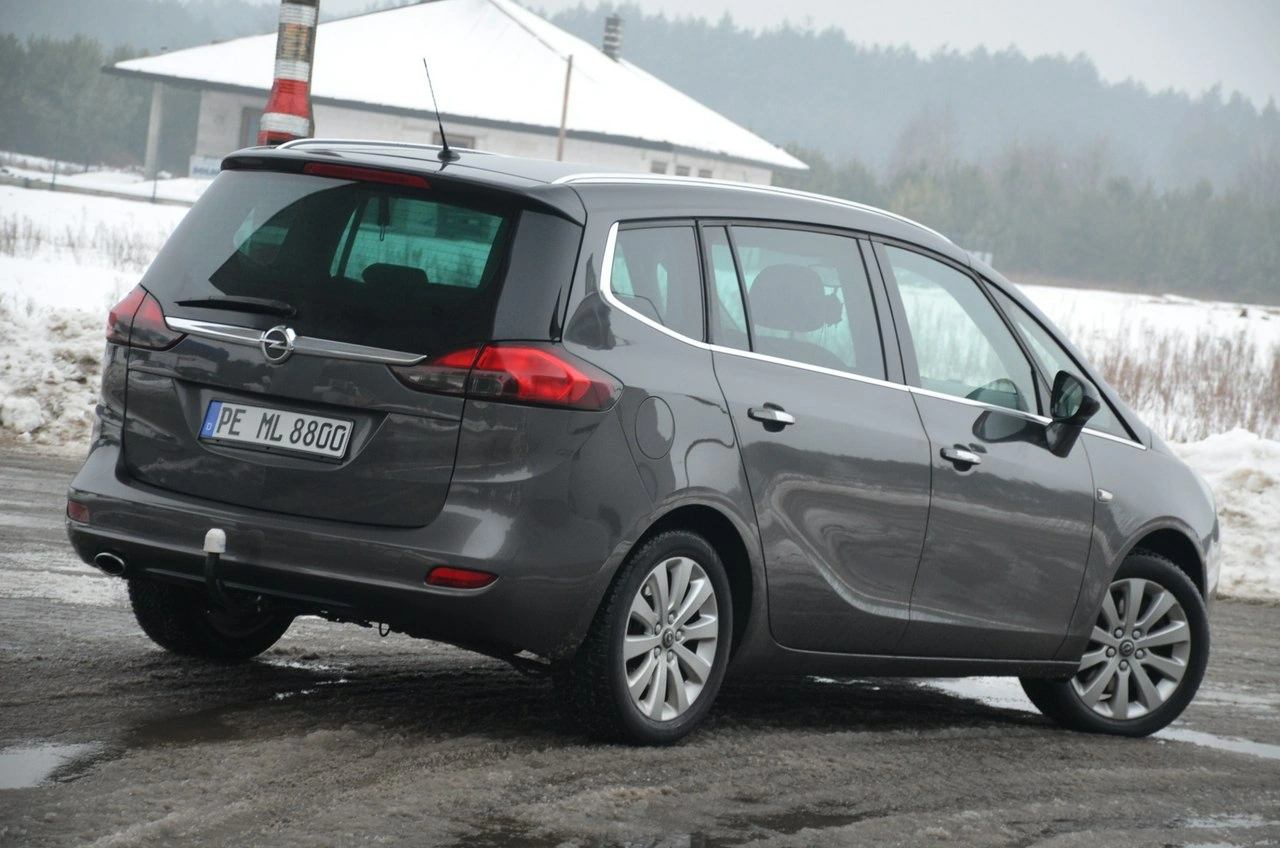 Opel Zafira - Zdjęcie 8
