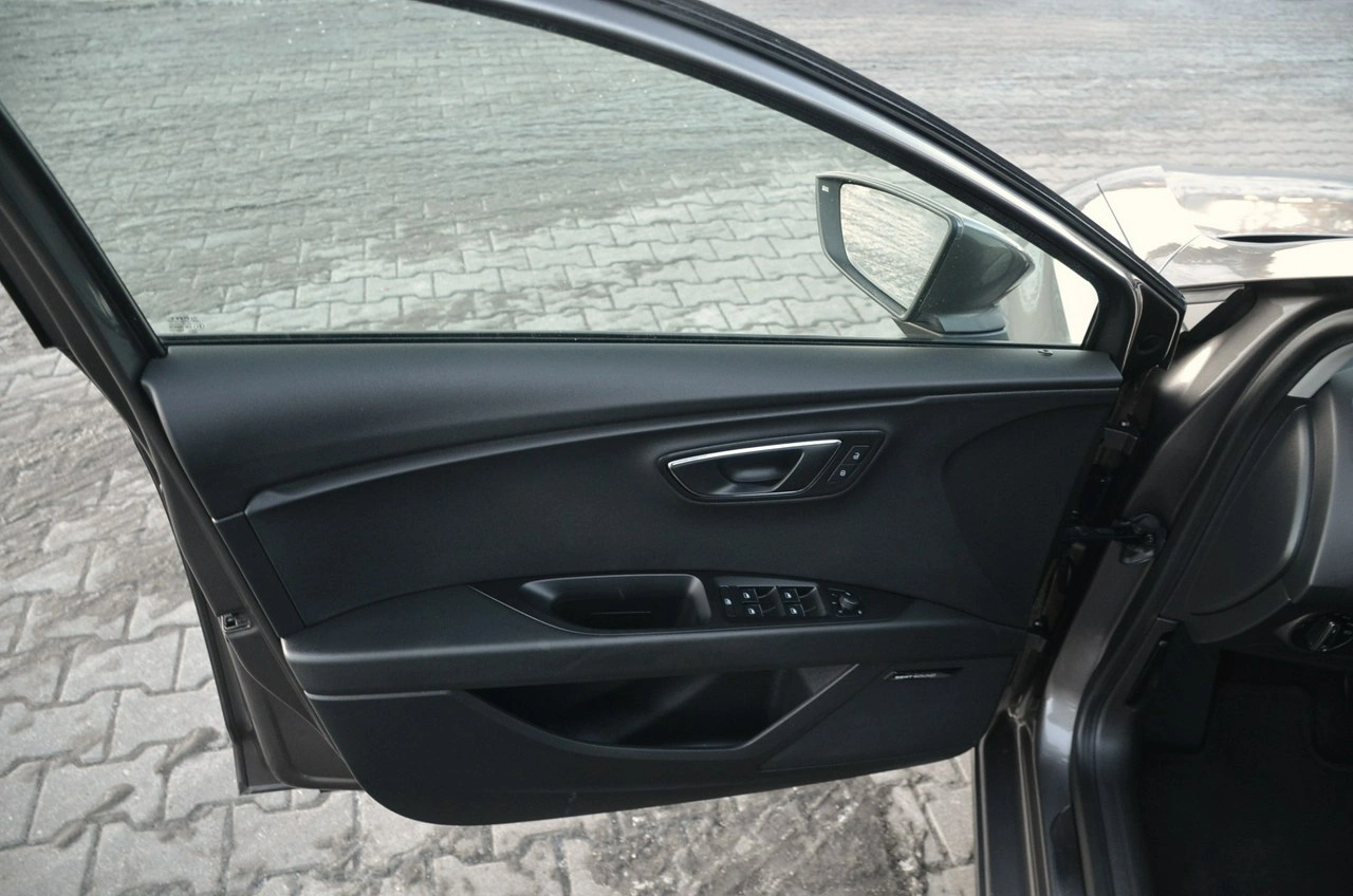 Seat Leon - Zdjęcie 14