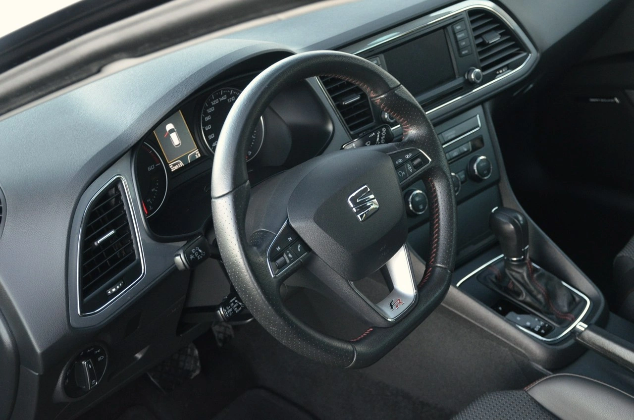 Seat Leon - Zdjęcie 15