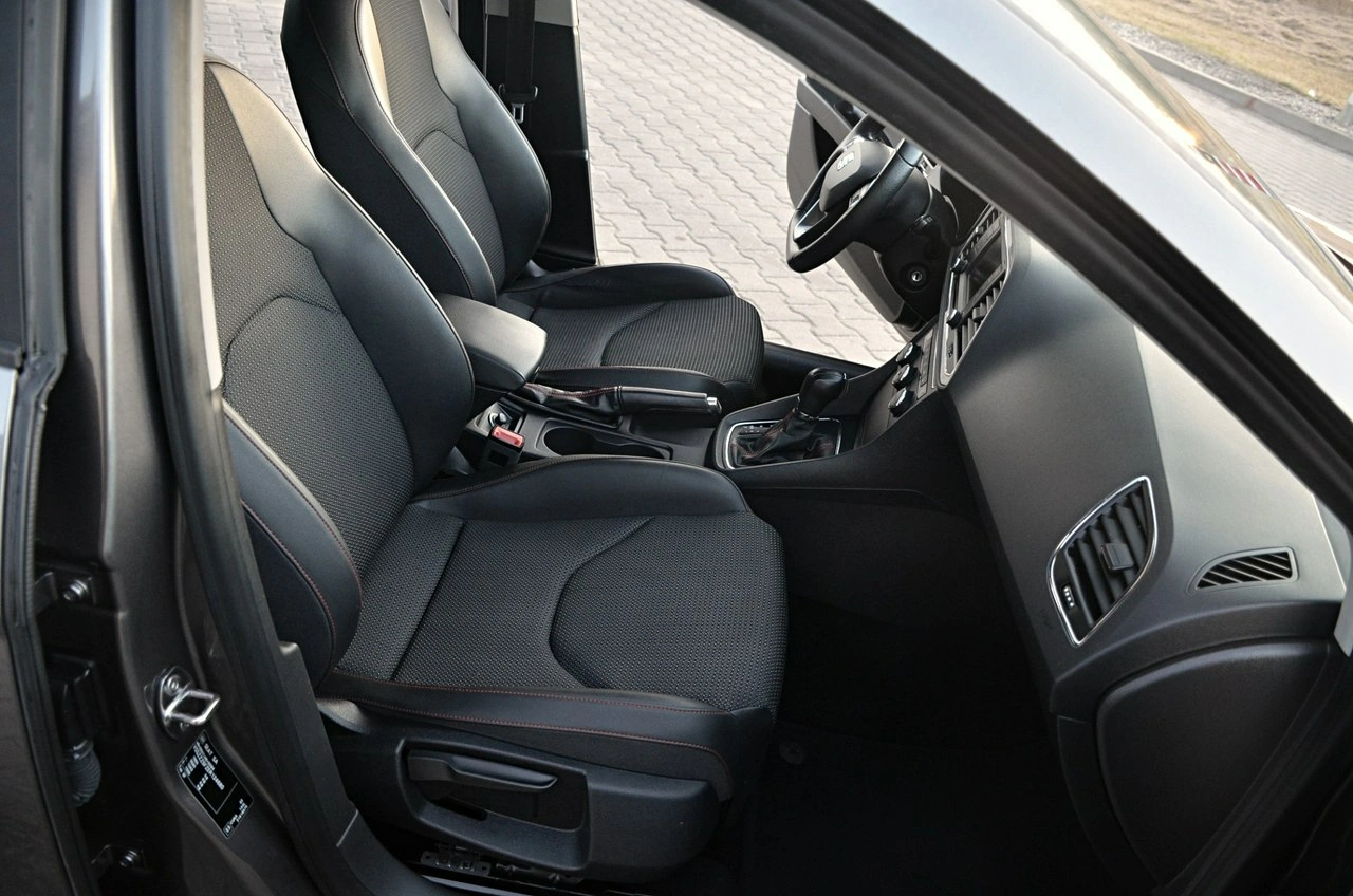 Seat Leon - Zdjęcie 21
