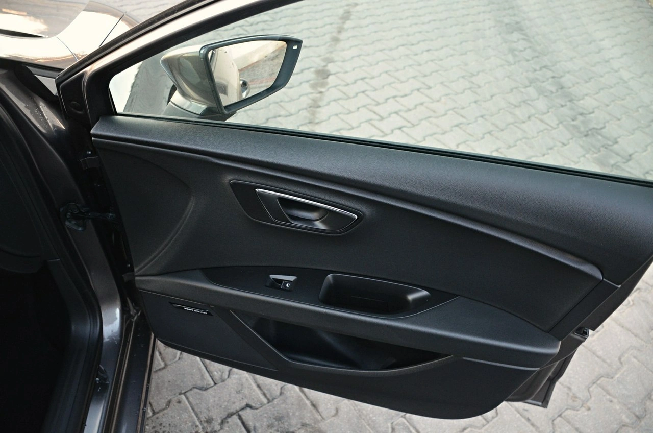 Seat Leon - Zdjęcie 22