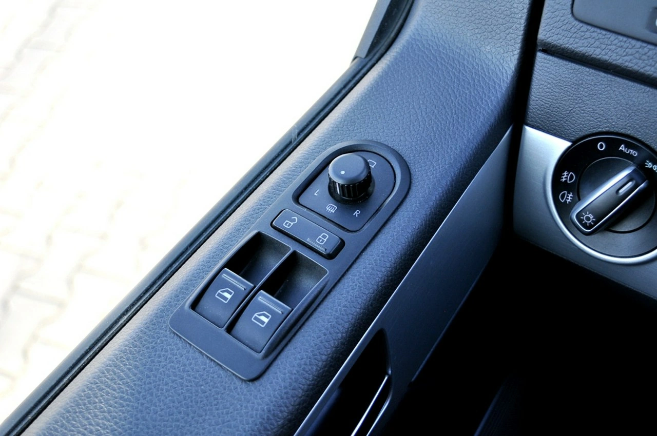 Volkswagen Multivan - Zdjęcie 22